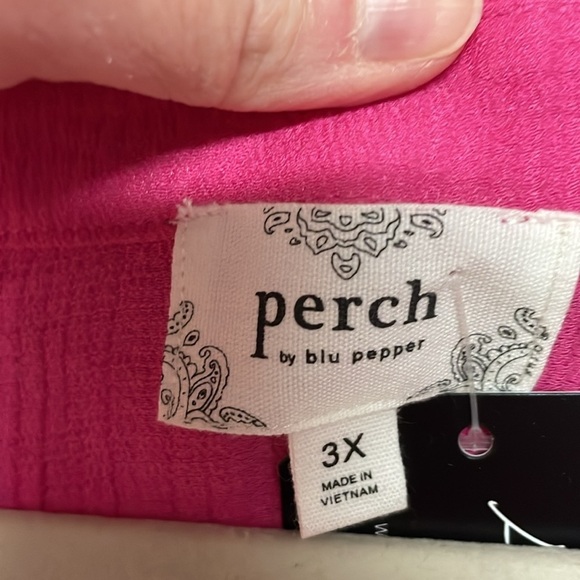 Perch by blu pepper size 2X and 3X hot pink short sleeve v-neck stitching blouse - Picture 2 of 9